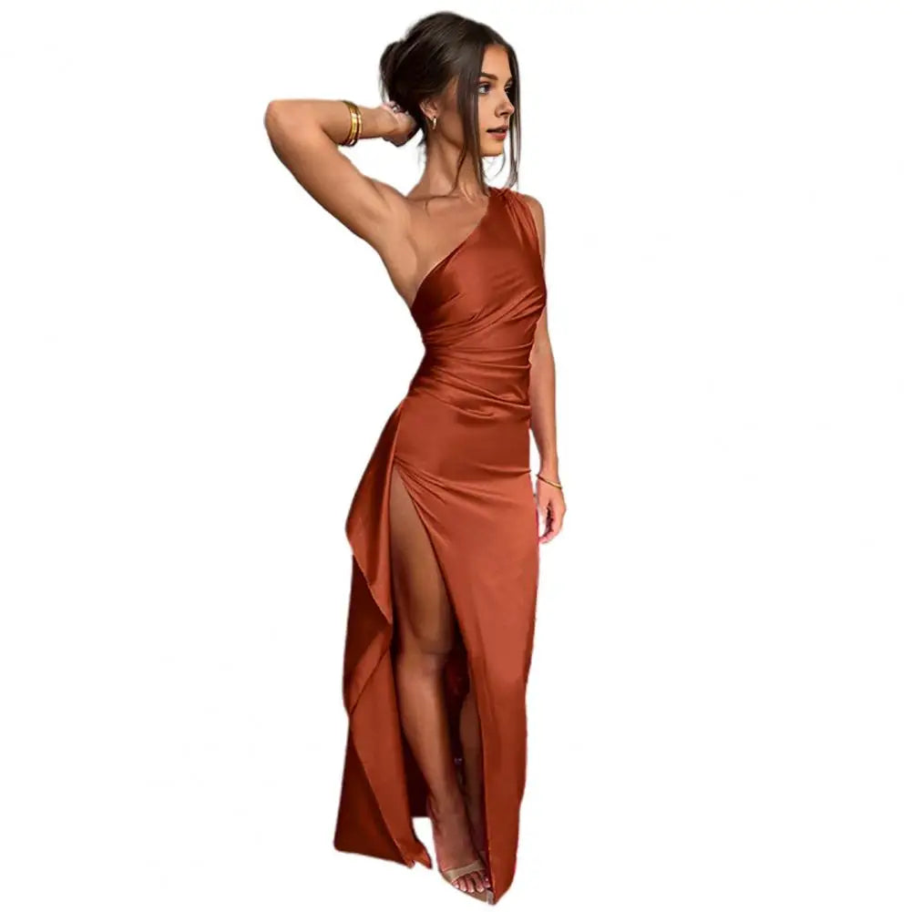 Lady Evening Dress One Shoulder Sleeveless Split Hem Solid Color Slim Waist Pleated Prom Cocktail Party Maxi Dress Ball Gown